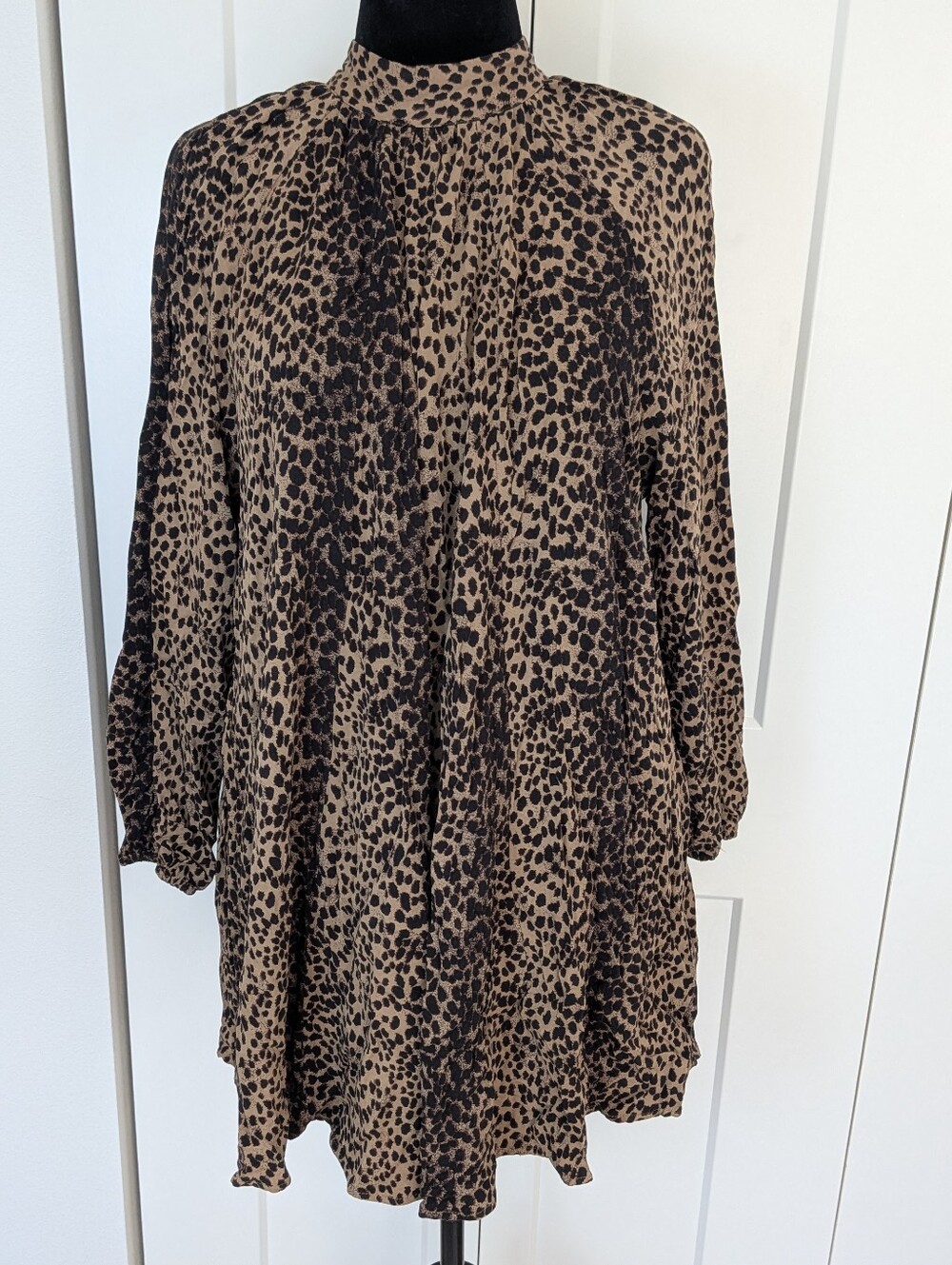 H&M Women Short Flare Dress Animal Cheetah Leopard Brown Black Sz 8 Mockneck